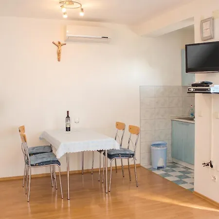 Charming In Lozica Iv - 55 Sqm - Parking * Zecevo