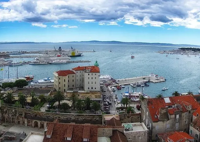 Charming In Lozica Iv - 55 Sqm - Parking Apartman *