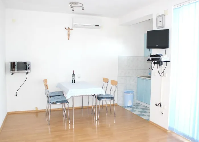 Charming In Lozica Iv - 55 Sqm - Parking Apartman Zecevo